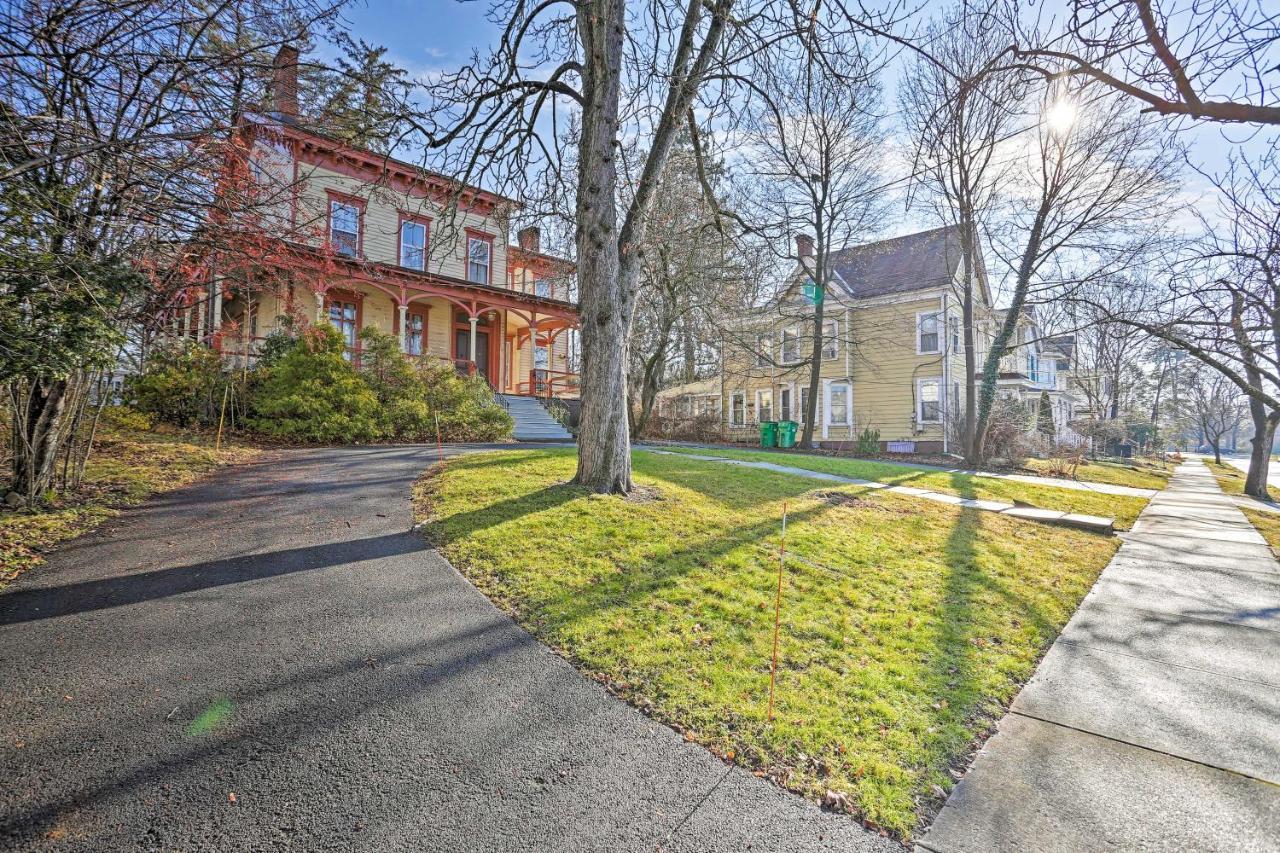 Historic Poughkeepsie Apt - Walkable Location Eksteriør billede